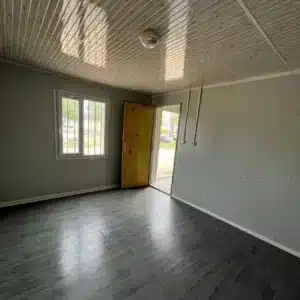 4x8-konteyner-ici